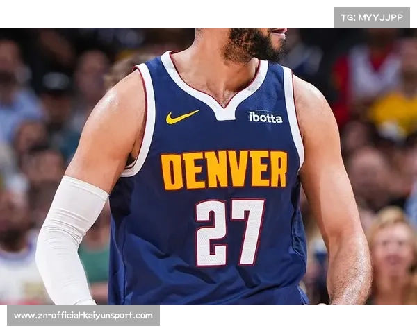 唐纳鲁马连续救险，曼市德比屡现神扑难挽败局